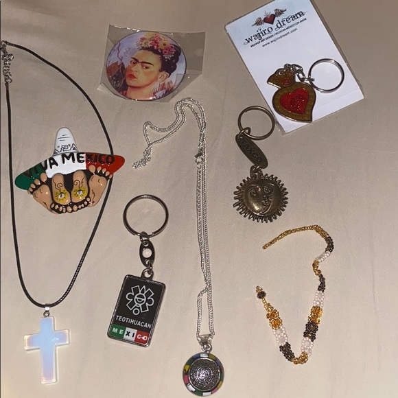 Free Mexican Souvenirs with Every Purchase - Picture 1 of 1